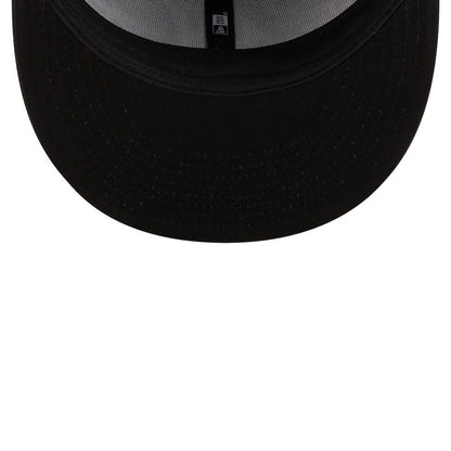 Pictured is this Mora Lo Mismo De Siempre 59FIFTY Fitted cap in black. 7