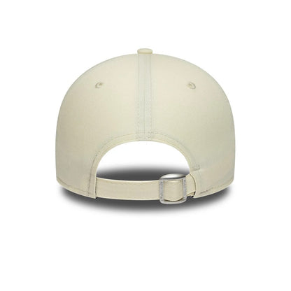 Pictured is this FIA Formula E 9FORTY cap in Cream. 6