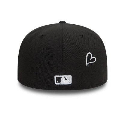Pictured is this MLB Heart Icon Chicago White Sox 59FIFTY Fitted cap in black. 5