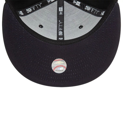 Pictured is this MLB Heart Icon Atlanta Braves 59FIFTY Fitted cap in black. 2