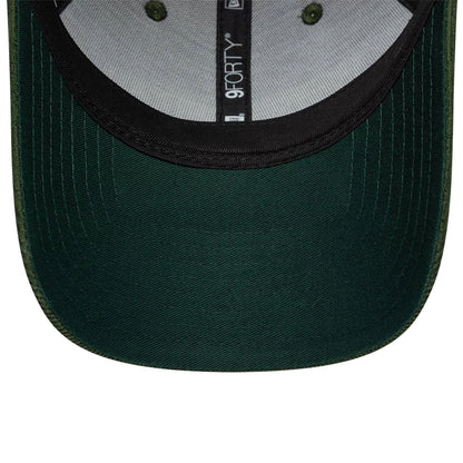 Pictured is this Traditional Cord Atlassian Williams F1 Team 9FORTY cap in dark green. 6
