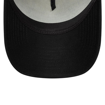 Pictured is this Traditional Atlassian Williams F1 Team 9FORTY A-Frame Trucker cap in black. 5