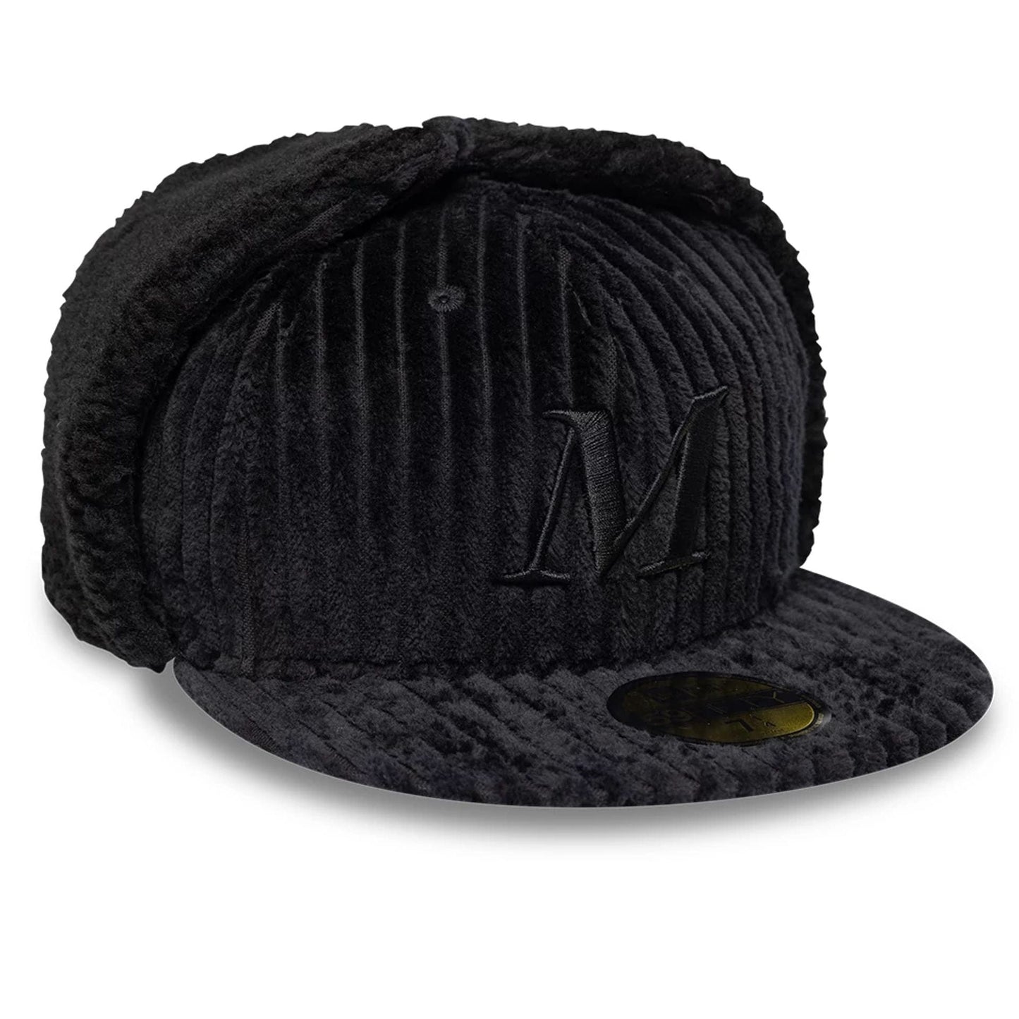 Pictured is this Mains X New Era Cord Dogear 59FIFTY Fitted cap in black. 5