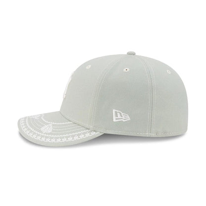 Pictured is this MLB Fathers Day New York Yankees 59FIFTY Fitted cap in pastel green. 6