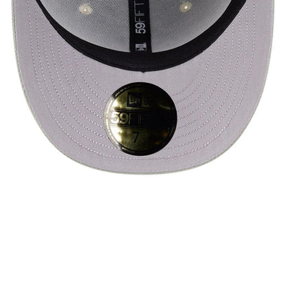 Pictured is this MLB Fathers Day New York Yankees 59FIFTY Fitted cap in pastel green. 3