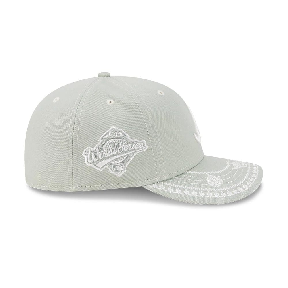Pictured is this MLB Fathers Day Atlanta Braves 59FIFTY Fitted cap in pastel green. 5