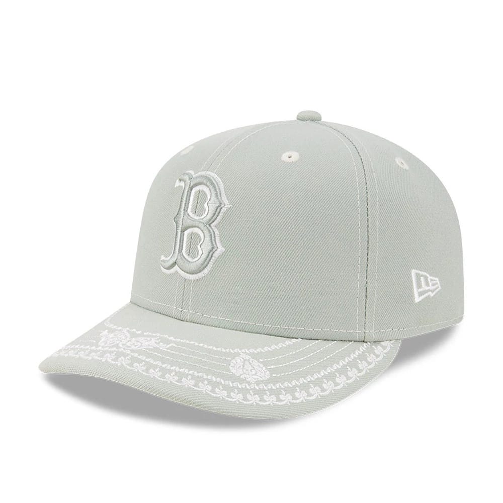 Pictured is this MLB Fathers Day Boston Red Sox 59FIFTY Fitted cap in pastel green. 3