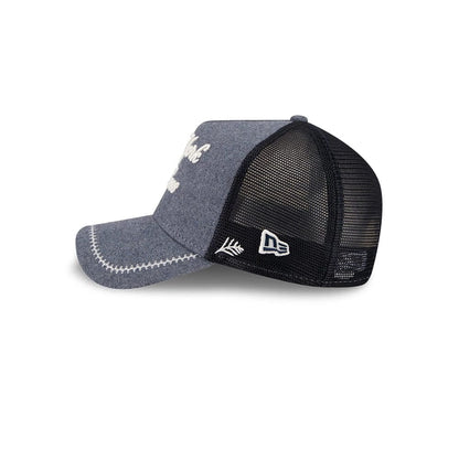 Pictured is this MLB Fathers Day New York Yankees 9FORTY A-Frame Trucker Adjustable cap in navy. 5