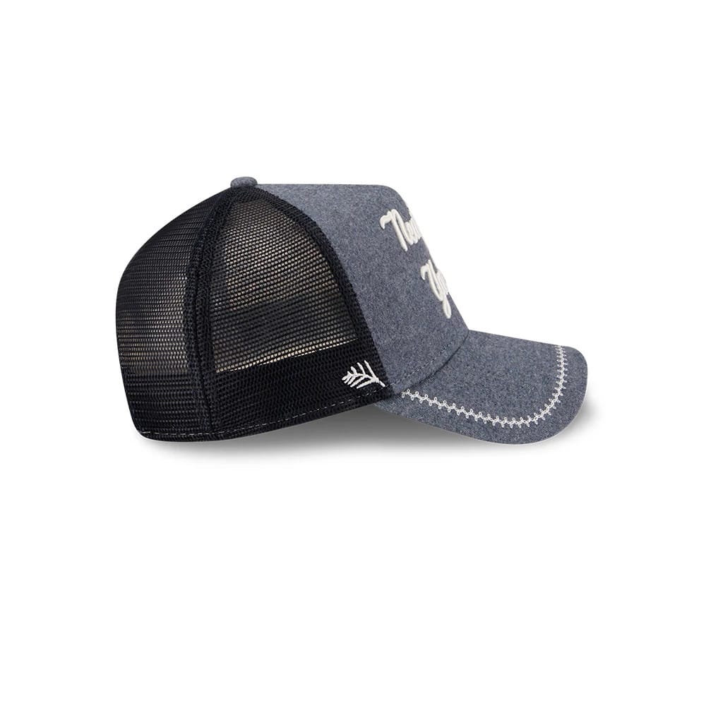 Pictured is this MLB Fathers Day New York Yankees 9FORTY A-Frame Trucker Adjustable cap in navy. 6