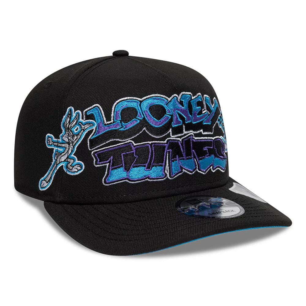 Pictured is this Looney Tunes Multi Character 9FIFTY A-Frame Snapback Adjustable cap in black. 4