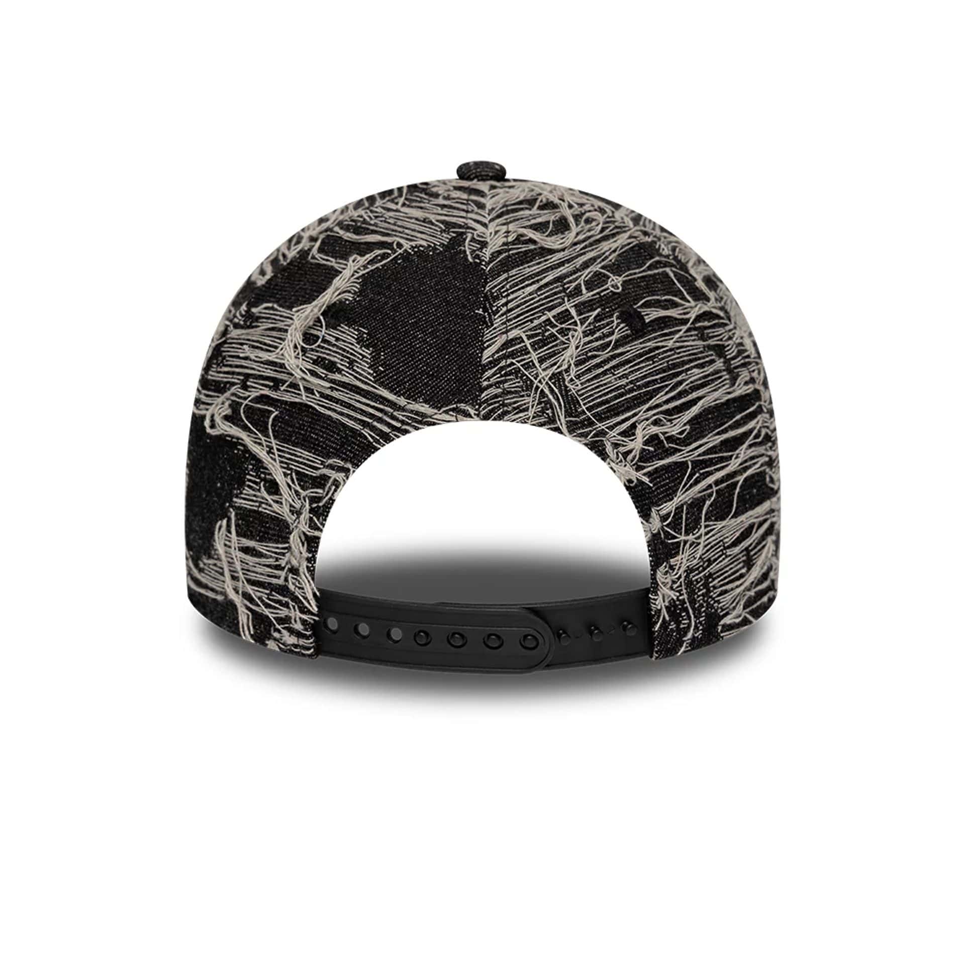 Pictured is this MLB Distressed Denim New York Yankees 9FORTY E-Frame Adjustable cap in black. 4