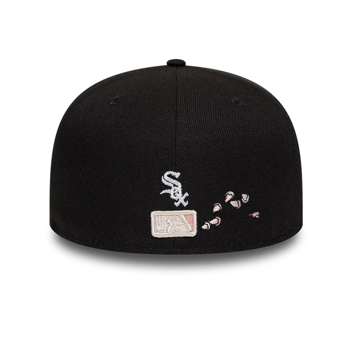 Pictured is this MLB Cherry Blossom Chicago White Sox 59FIFTY Fitted cap in black. 5