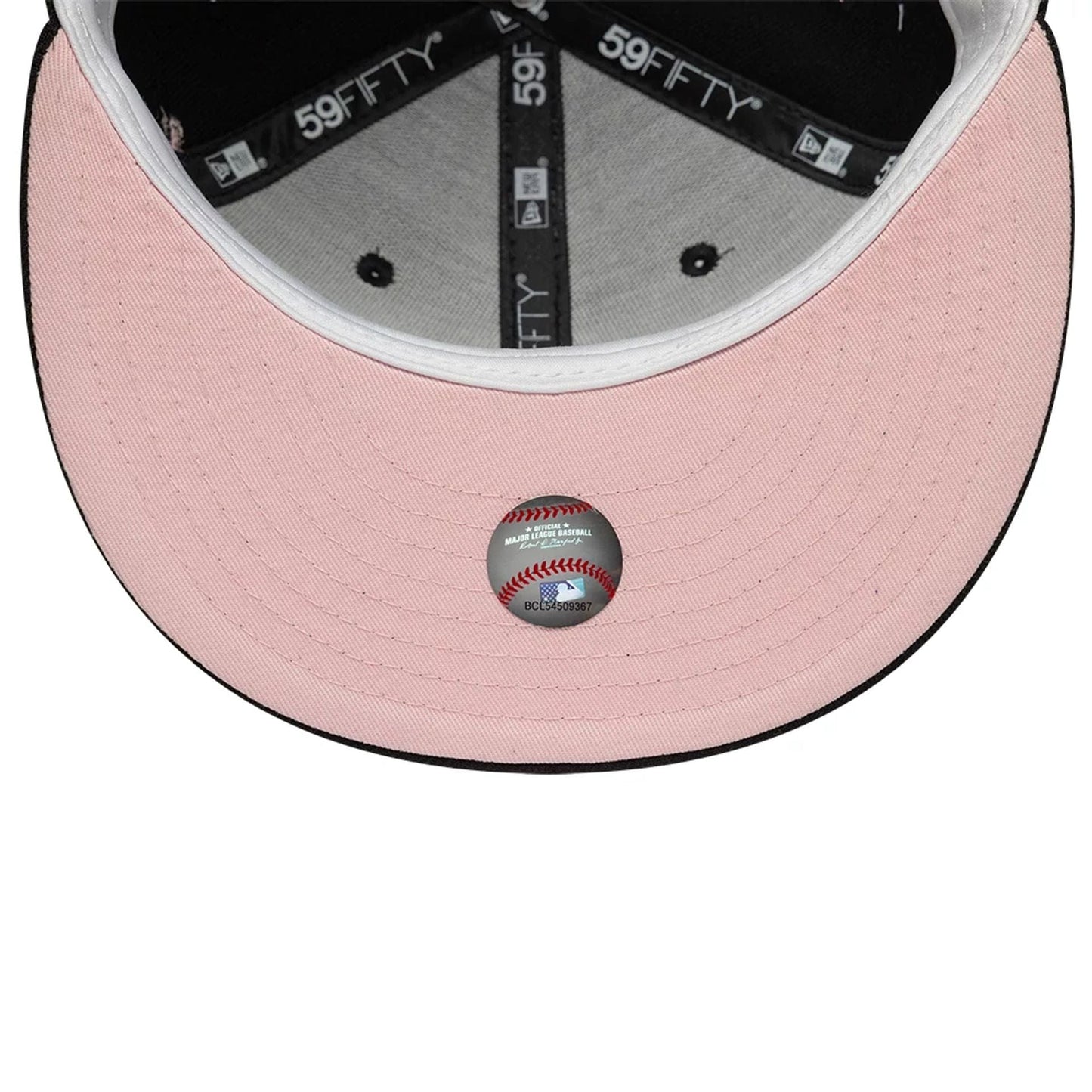 Pictured is this MLB Cherry Blossom Chicago White Sox 59FIFTY Fitted cap in black. 2