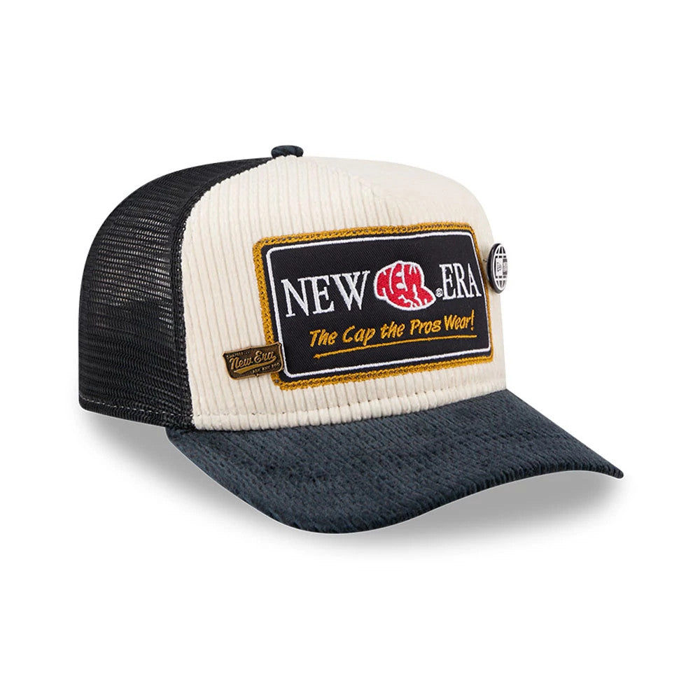 Pictured is this New Era 59FIFTY Day 59FIFTY A-Frame Fitted cap in navy. 4