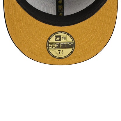 Pictured is this New Era 59FIFTY Day 59FIFTY Fitted cap in black. 2
