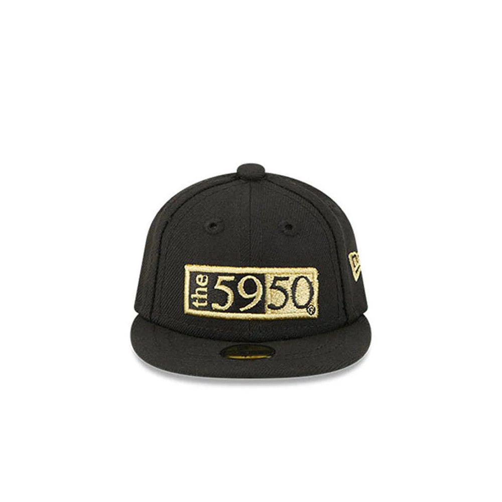 Pictured is this New Era 59FIFTY Day Mini 59FIFTY Fitted cap in black. 3