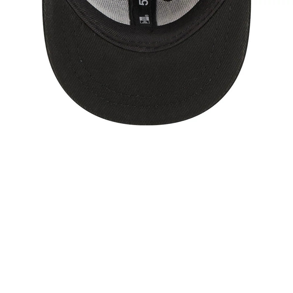Pictured is this New Era 59FIFTY Day Mini 59FIFTY Fitted cap in black. 7