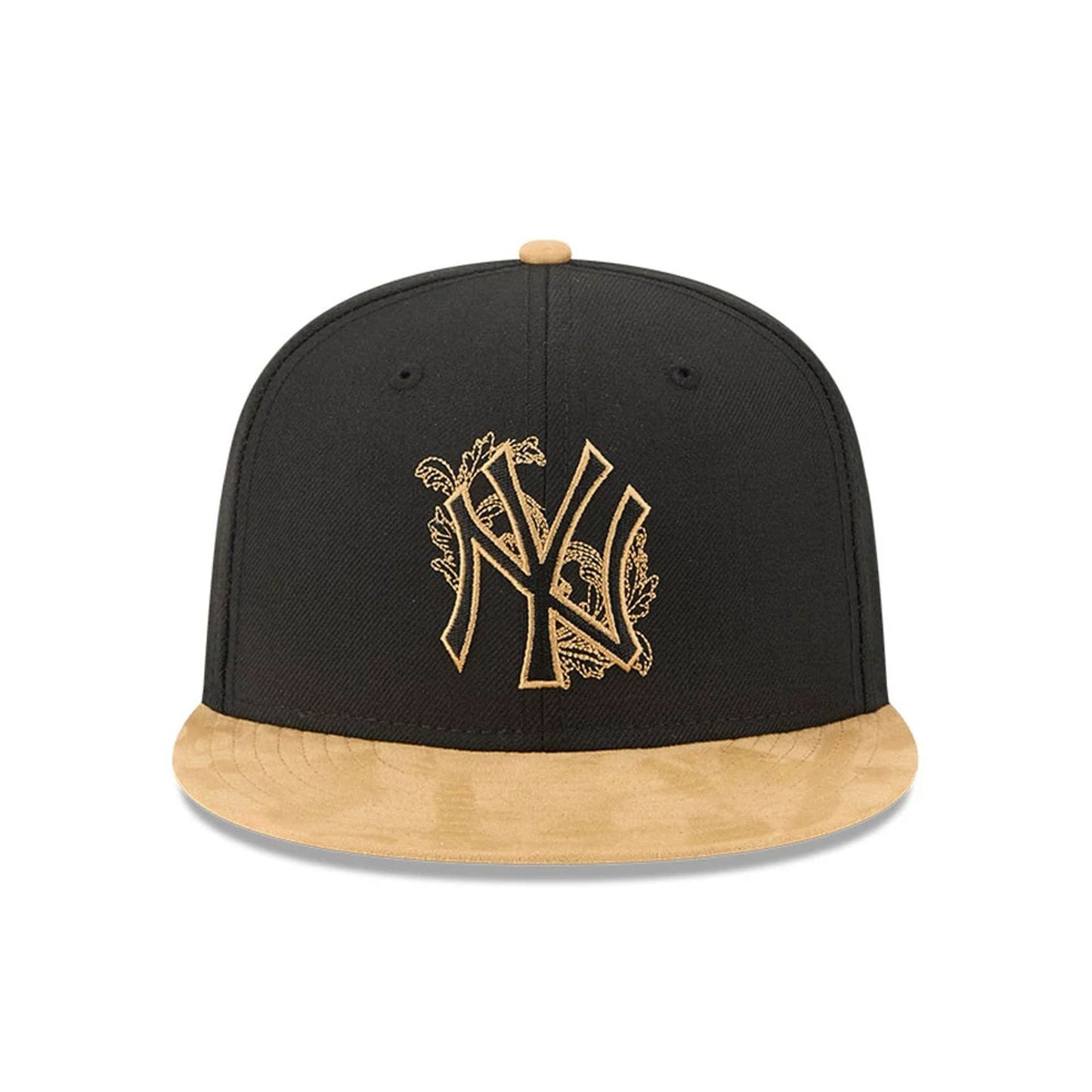 Pictured is this MLB 59FIFTY Day Fauna New York Yankees 59FIFTY Fitted cap in black. 3