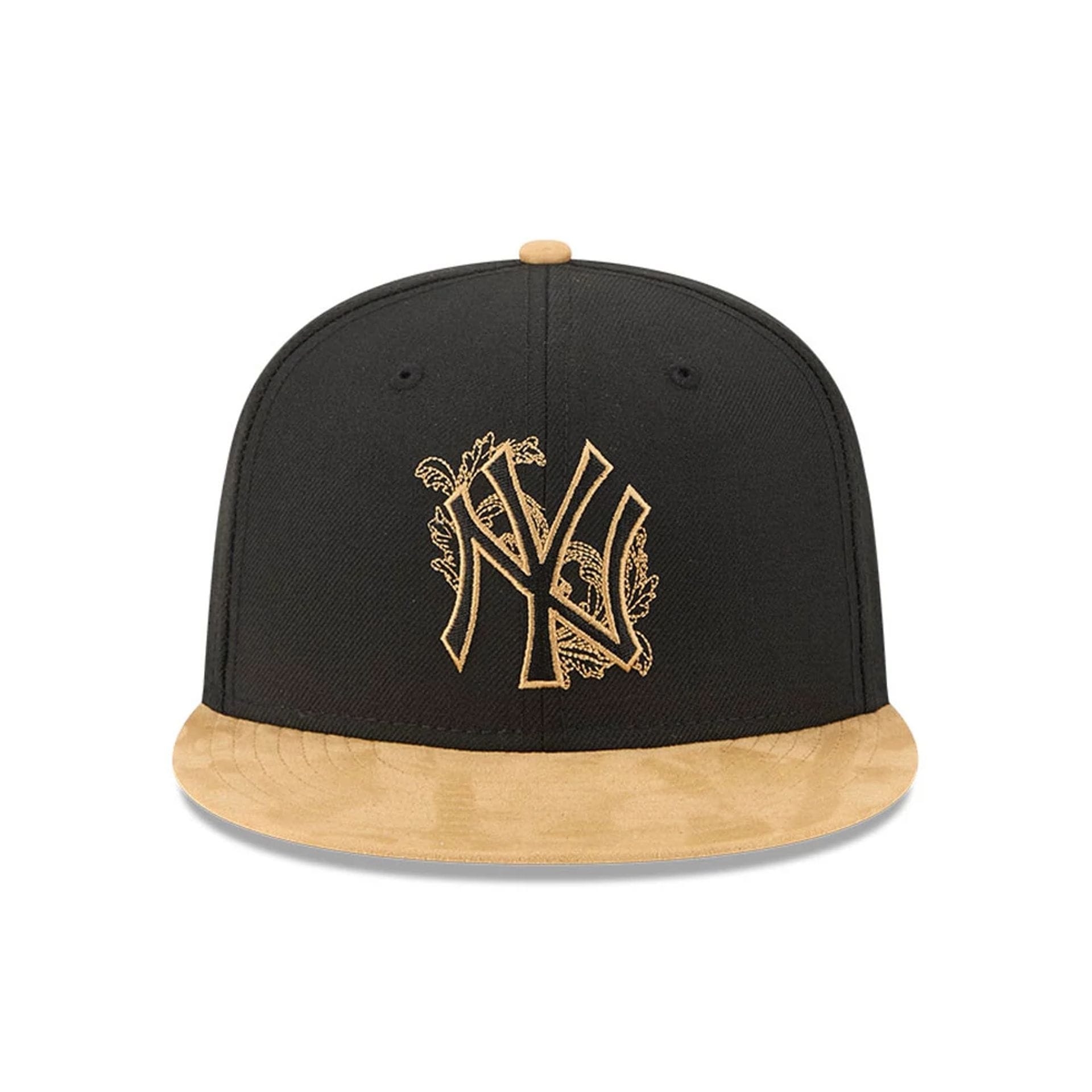 Pictured is this MLB 59FIFTY Day Fauna New York Yankees 59FIFTY Fitted cap in black. 3