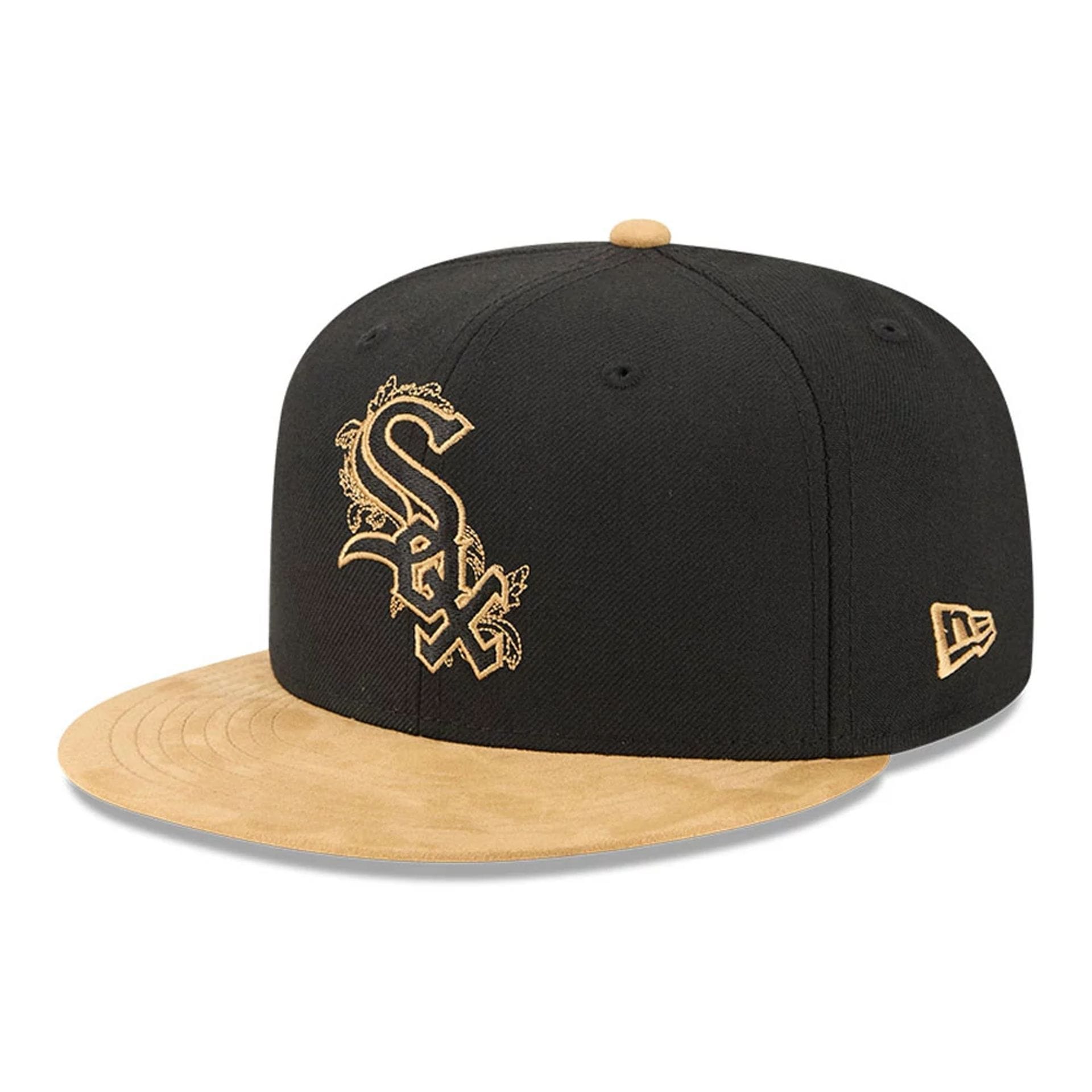 Pictured is this MLB 59FIFTY Day Fauna Chicago White Sox 59FIFTY Fitted cap in black. 1