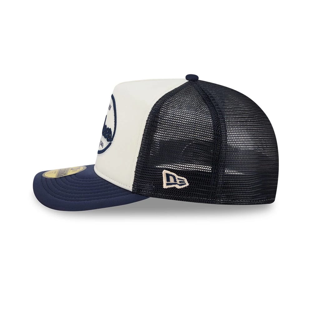 Pictured is this MLB 59FIFTY Day New York Yankees 59FIFTY A-Frame Fitted cap in navy. 5
