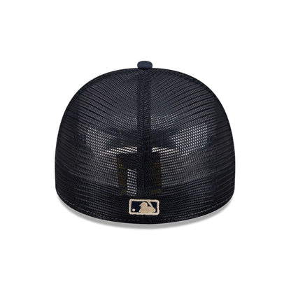 Pictured is this MLB 59FIFTY Day New York Yankees 59FIFTY A-Frame Fitted cap in navy. 7
