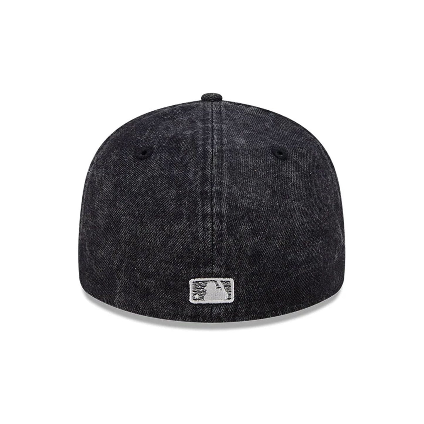 Pictured is this MLB 59FIFTY Day Chicago White Sox Low Profile 59FIFTY Fitted cap in black. 5