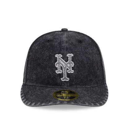 Pictured is this MLB 59FIFTY Day New York Mets Low Profile 59FIFTY Fitted cap in black. 3