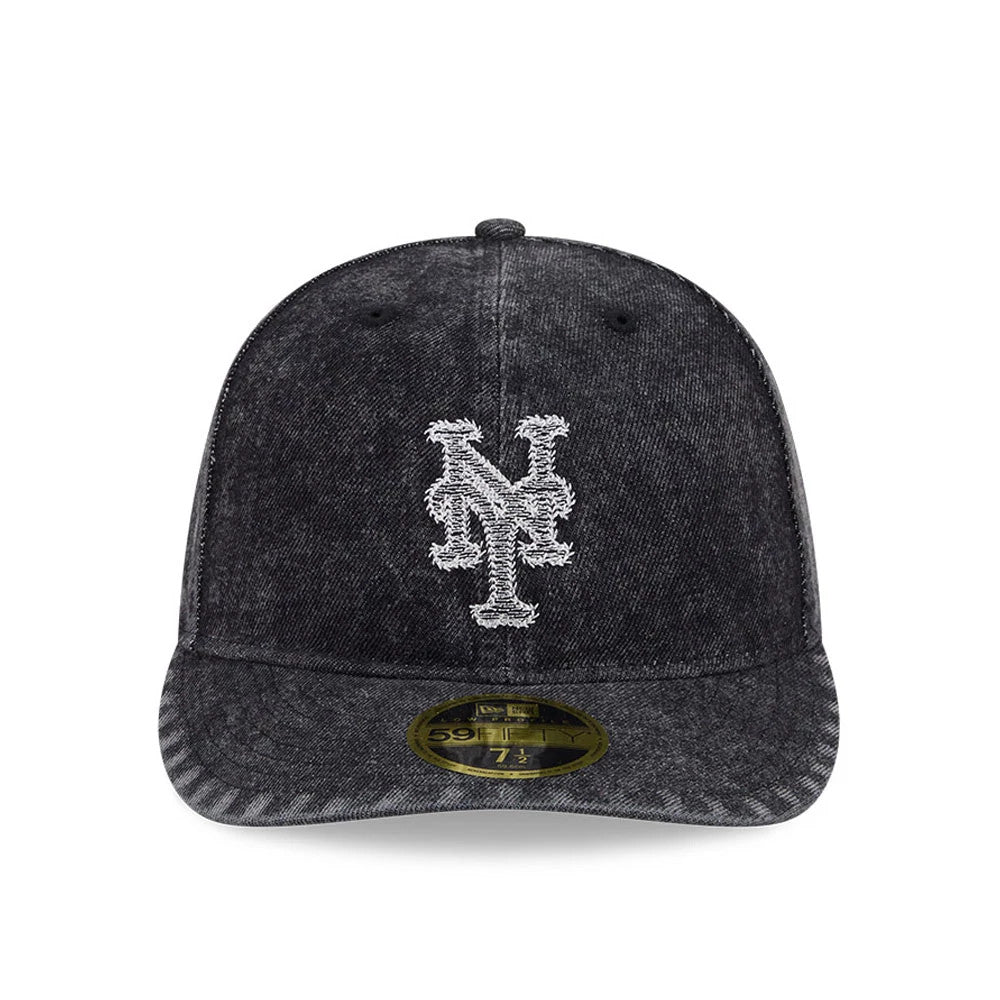 Pictured is this MLB 59FIFTY Day New York Mets Low Profile 59FIFTY Fitted cap in black. 3