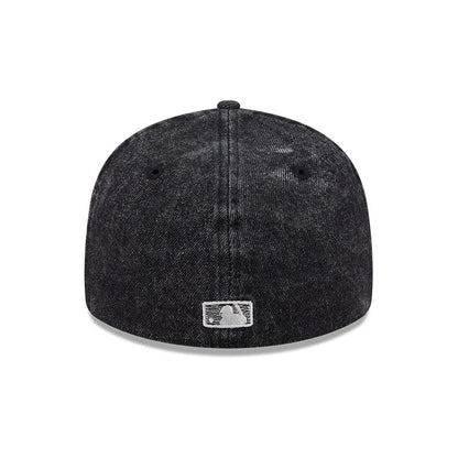 Pictured is this MLB 59FIFTY Day New York Mets Low Profile 59FIFTY Fitted cap in black. 5