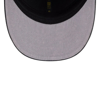Pictured is this MLB 59FIFTY Day New York Mets Low Profile 59FIFTY Fitted cap in black. 2