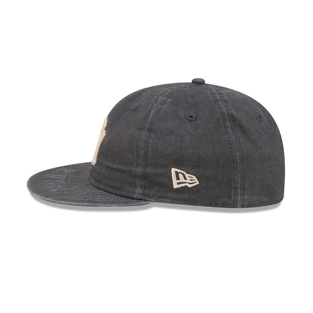 Pictured is this MLB 59FIFTY Day New York Yankees Retro Crown 59FIFTY Fitted cap in black. 5
