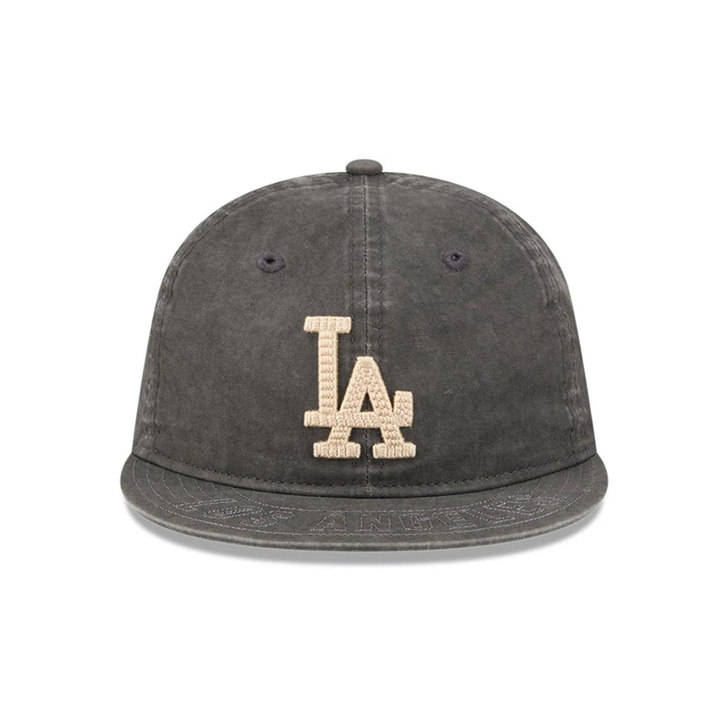 Pictured is this MLB 59FIFTY Day LA Dodgers Retro Crown 59FIFTY Fitted cap in black. 3
