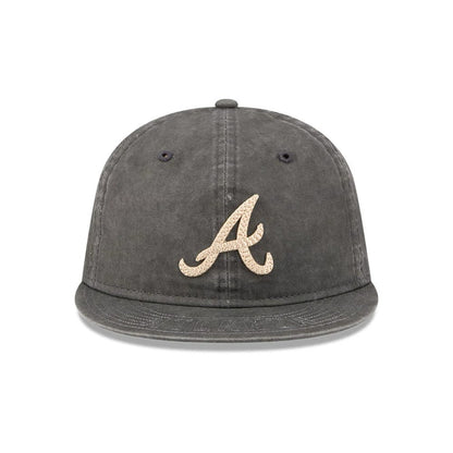 Pictured is this MLB 59FIFTY Day Atlanta Braves Retro Crown 59FIFTY Fitted cap in black. 3