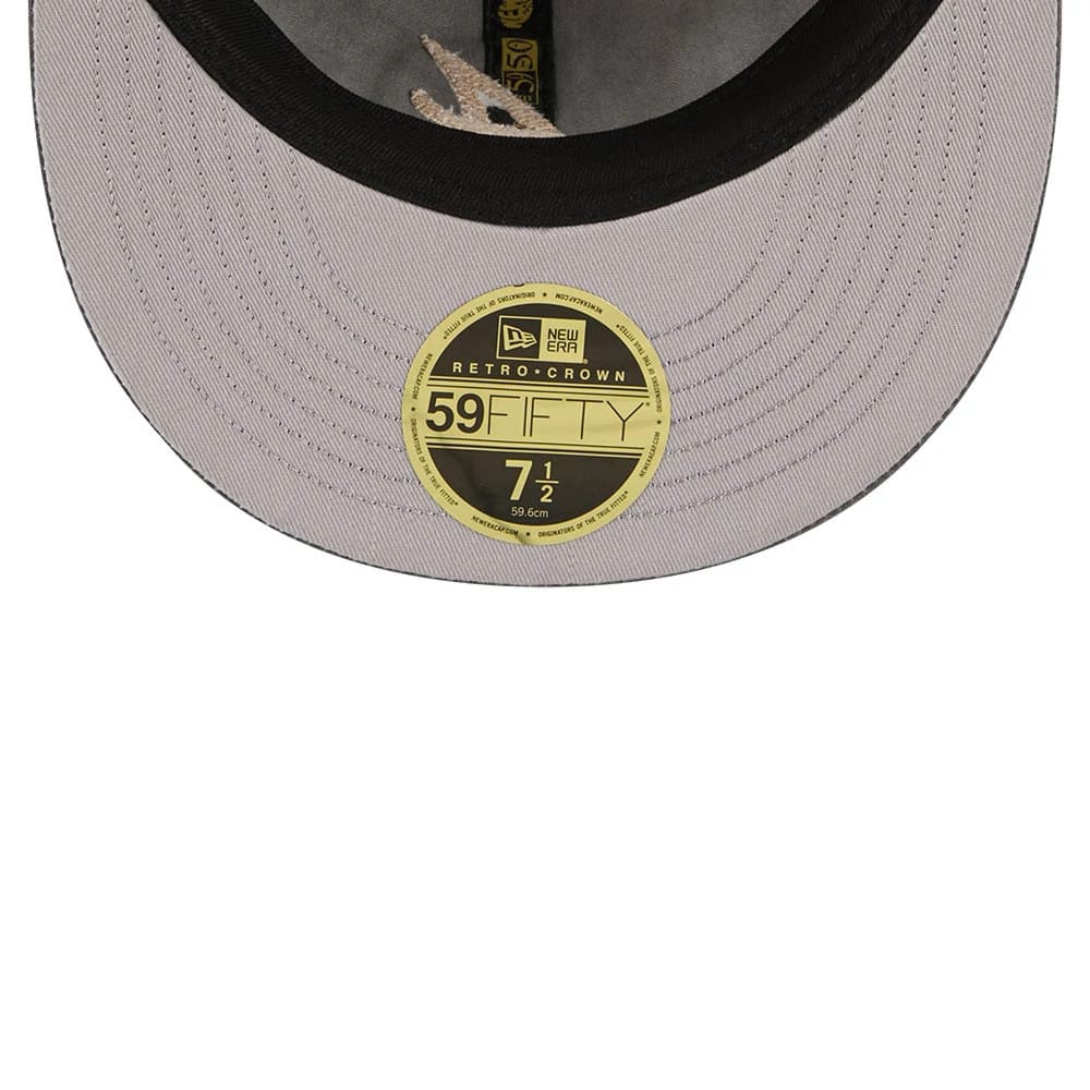 Pictured is this MLB 59FIFTY Day Atlanta Braves Retro Crown 59FIFTY Fitted cap in black. 2