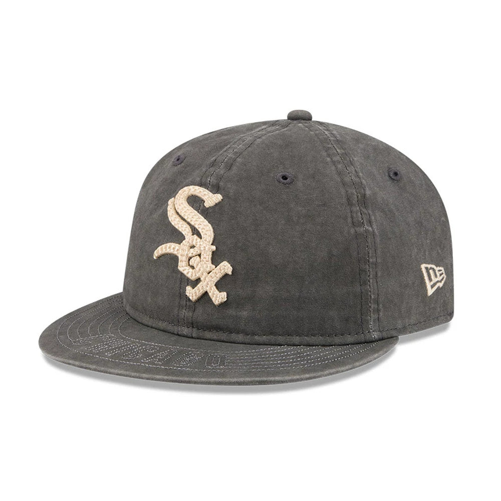 Pictured is this MLB 59FIFTY Day Chicago White Sox Retro Crown 59FIFTY Fitted cap in black. 1