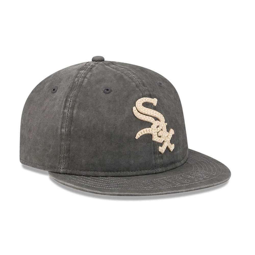 Chicago White Sox MLB 59FIFTY Day Black Retro Crown New Era 59FIFTY Fitted Cap, three-quarter view showing the gold raised embroidered White Sox logo on the front panel, with a curved black visor and eyelets on the crown.