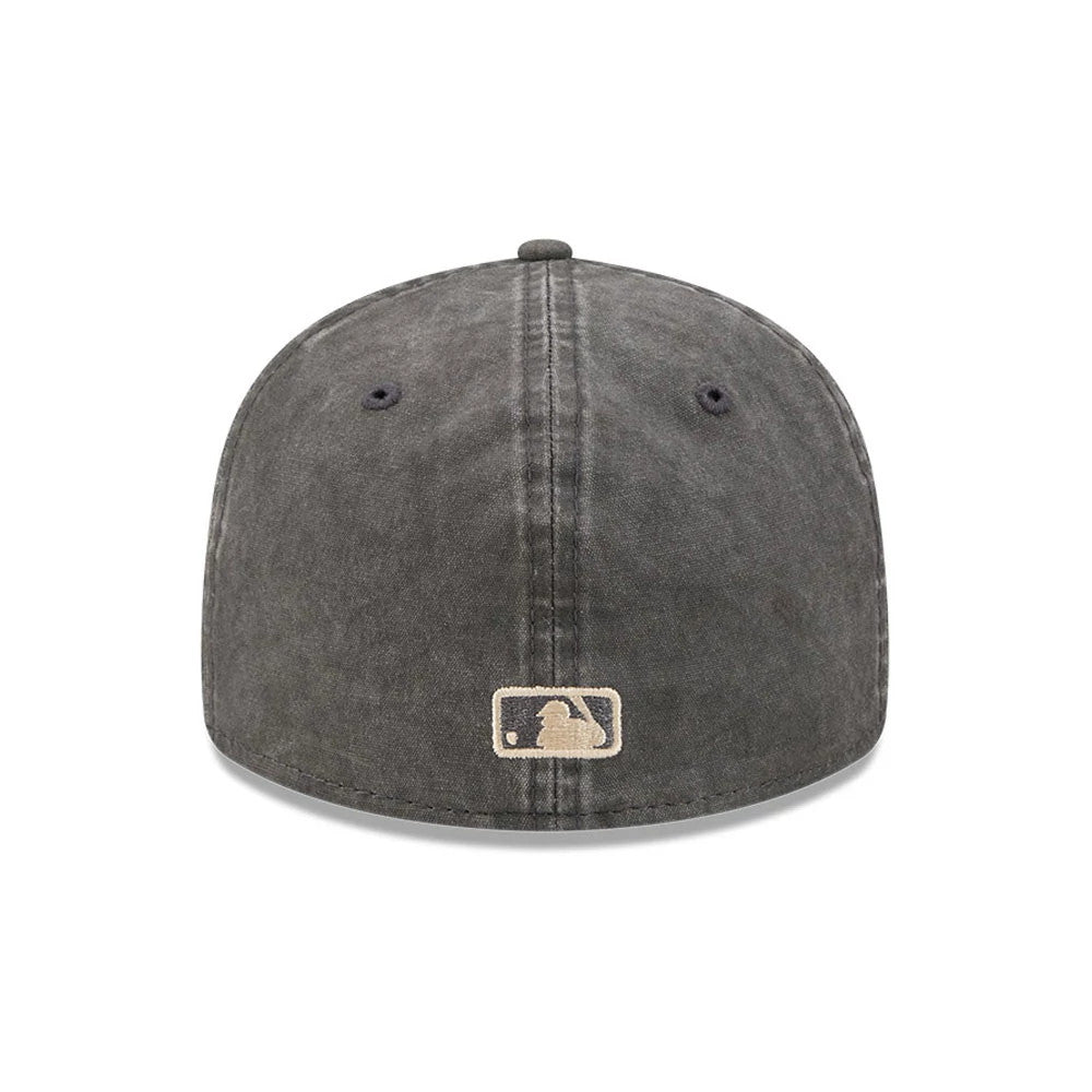 Pictured is this MLB 59FIFTY Day Chicago White Sox Retro Crown 59FIFTY Fitted cap in black. 6