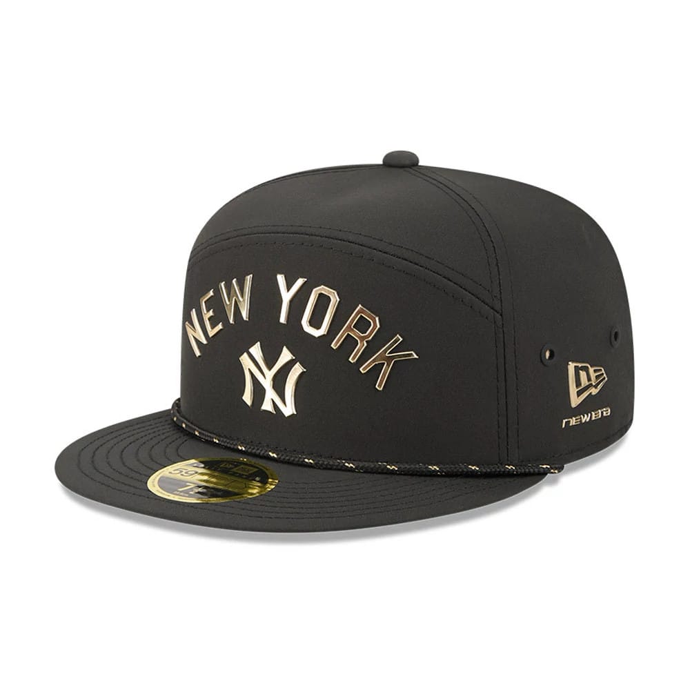 Pictured is this MLB 59FIFTY Day New York Yankees Split Panel 59FIFTY Fitted cap in black. 1