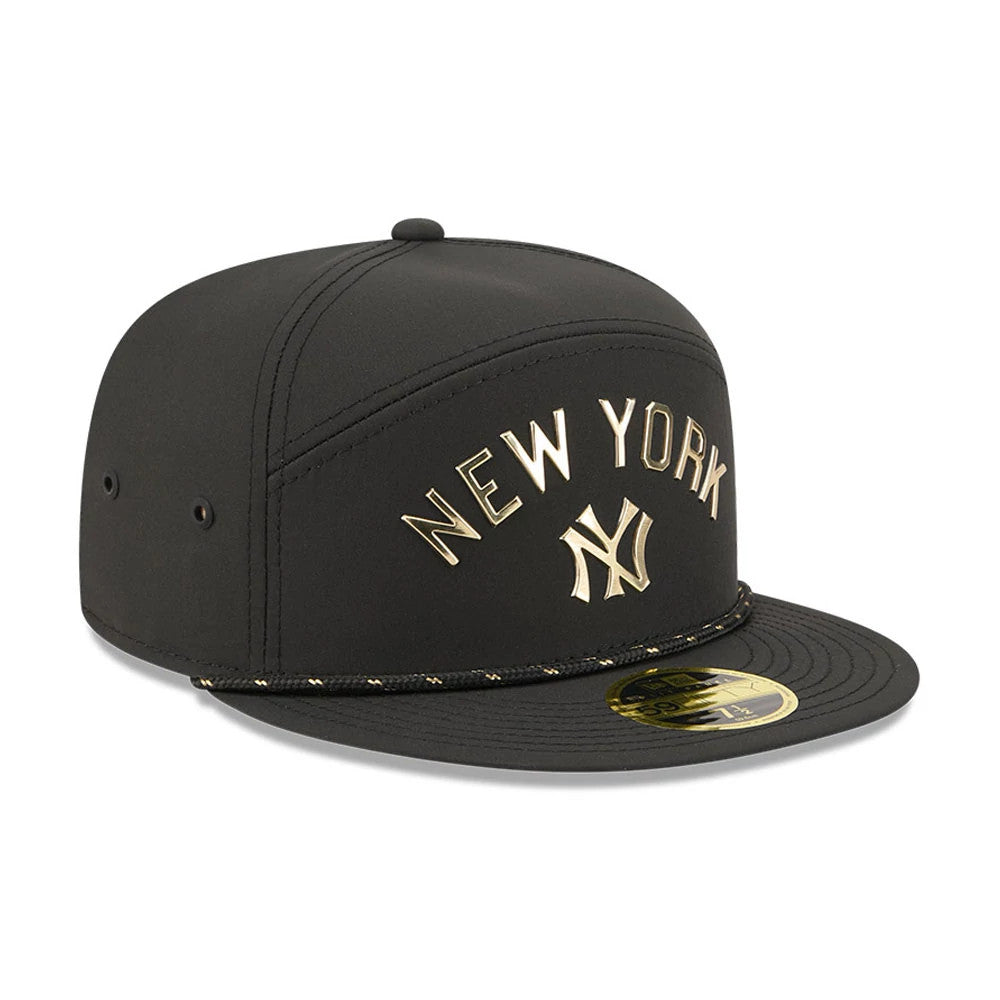 Pictured is this MLB 59FIFTY Day New York Yankees Split Panel 59FIFTY Fitted cap in black. 4