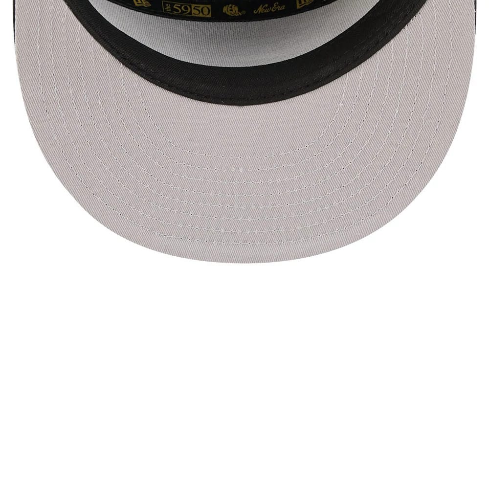 Pictured is this MLB 59FIFTY Day New York Yankees Split Panel 59FIFTY Fitted cap in black. 2