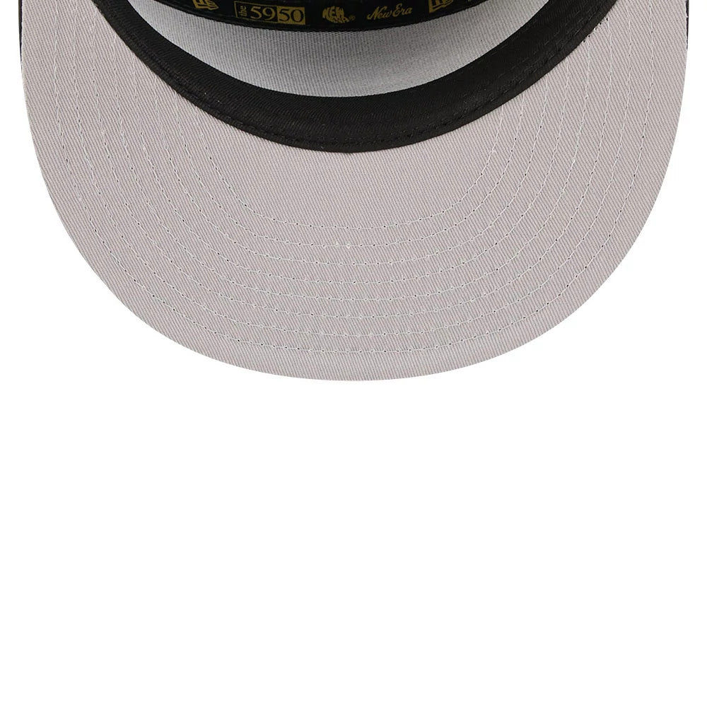 Pictured is this MLB 59FIFTY Day New York Yankees Split Panel 59FIFTY Fitted cap in black. 2