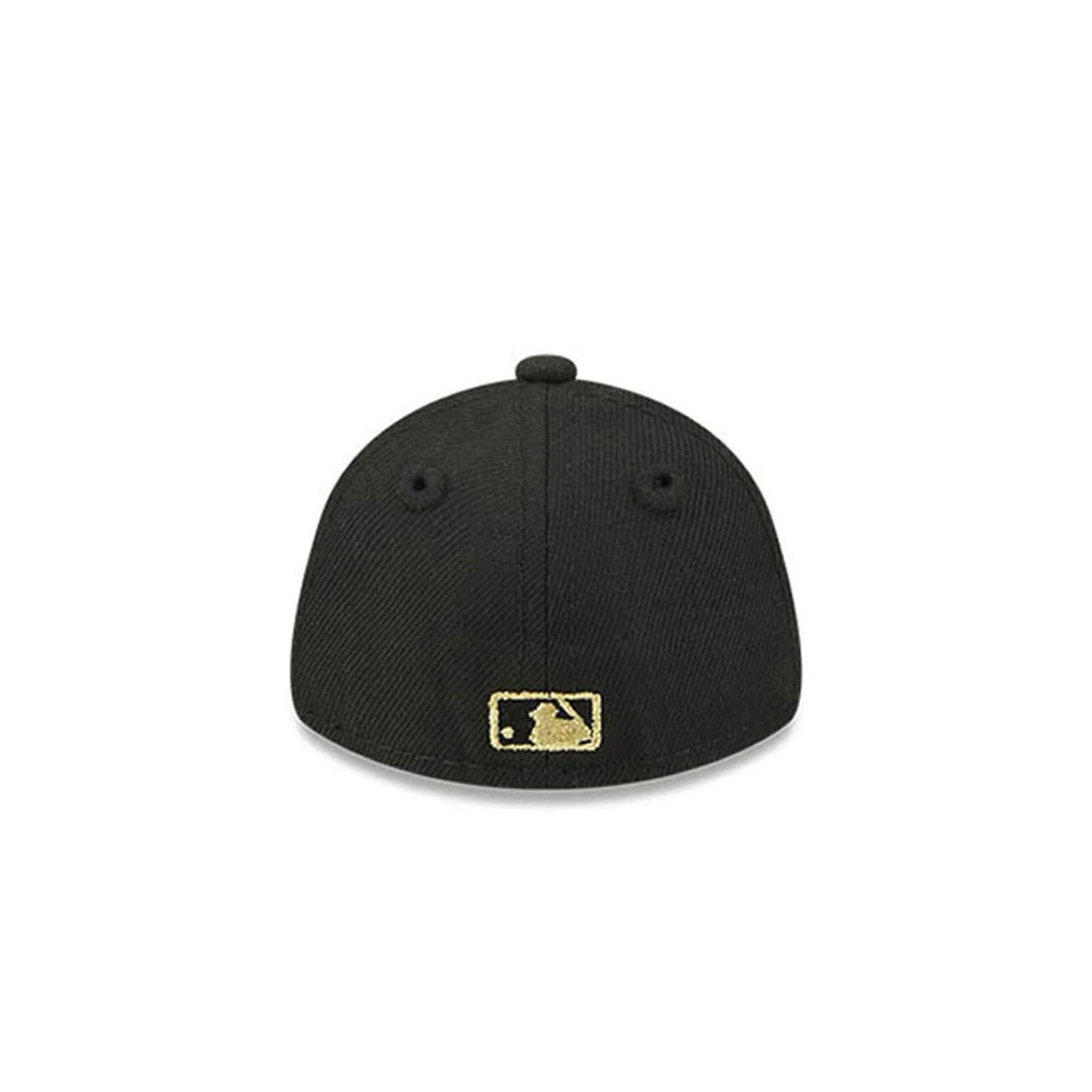 Pictured is this MLB 59FIFTY Day New York Yankees Mini 59FIFTY Fitted cap in black. 6
