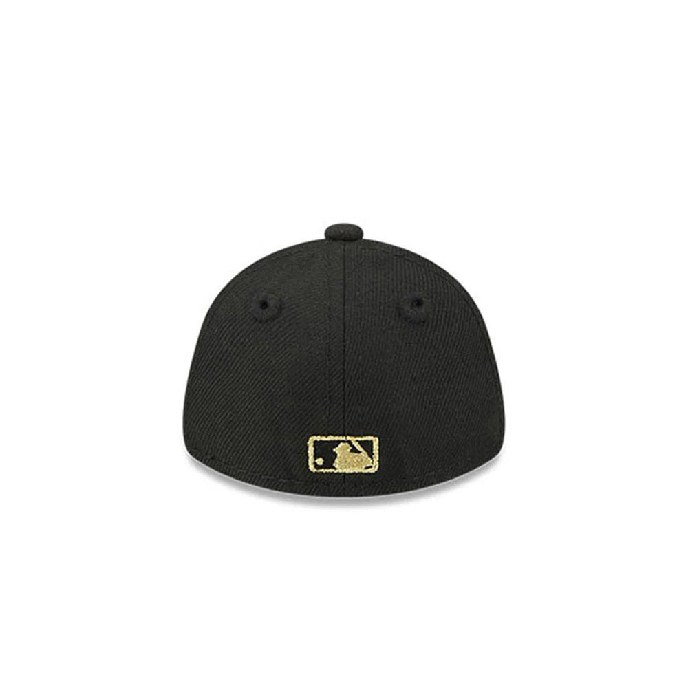 Pictured is this MLB 59FIFTY Day New York Yankees Mini 59FIFTY Fitted cap in black. 6