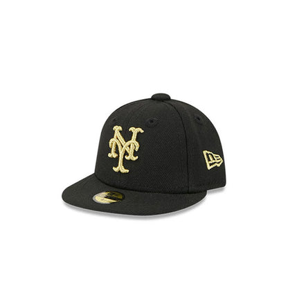Pictured is this MLB 59FIFTY Day New York Mets Mini 59FIFTY Fitted cap in black. 1