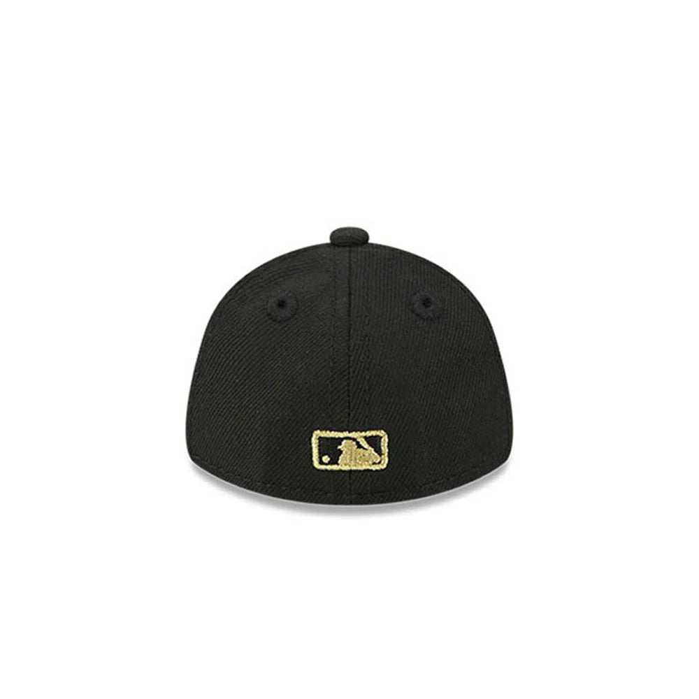 Pictured is this MLB 59FIFTY Day New York Mets Mini 59FIFTY Fitted cap in black. 6