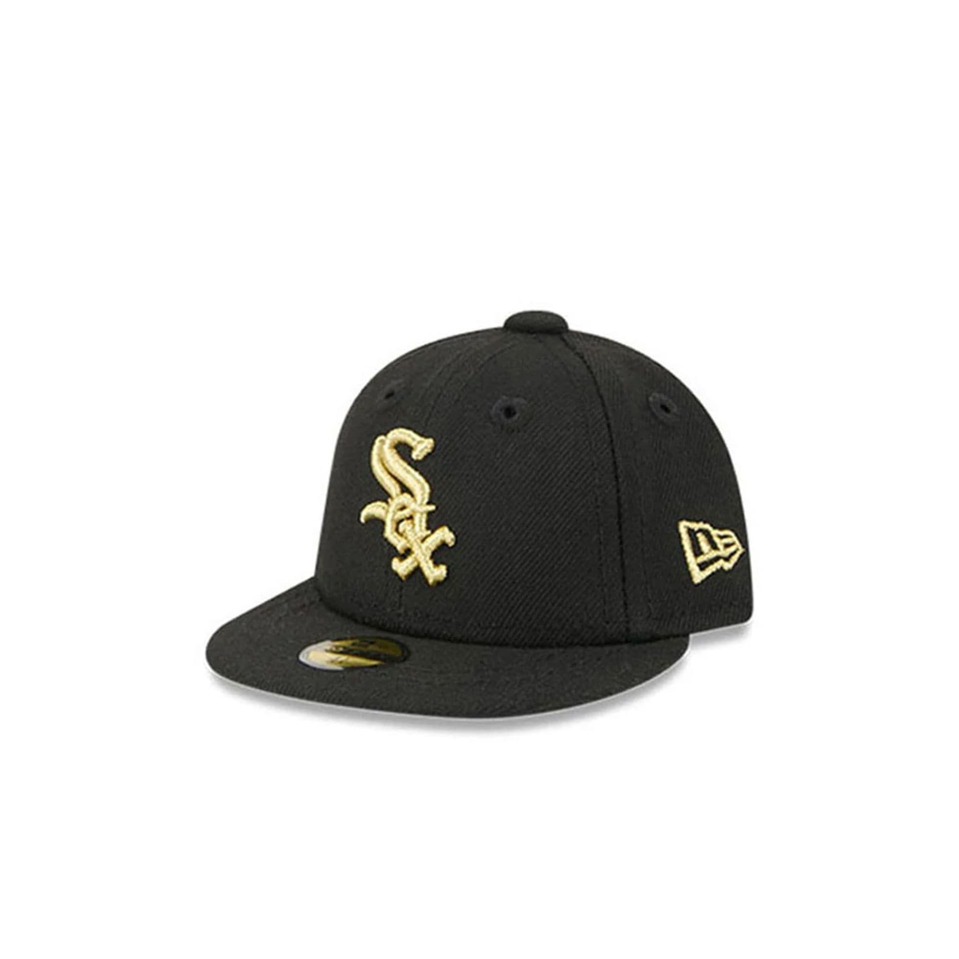 Pictured is this MLB 59FIFTY Day Chicago White Sox Mini 59FIFTY Fitted cap in black. 1