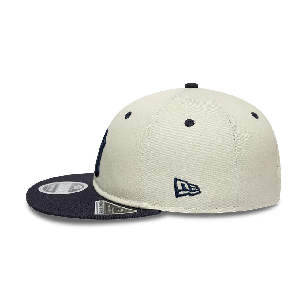 Pictured is this MLB New York Yankees Retro Crown 9FIFTY cap in light beige & navy. 5