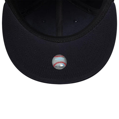Pictured is this MLB New York Yankees Retro Crown 9FIFTY cap in navy. 5