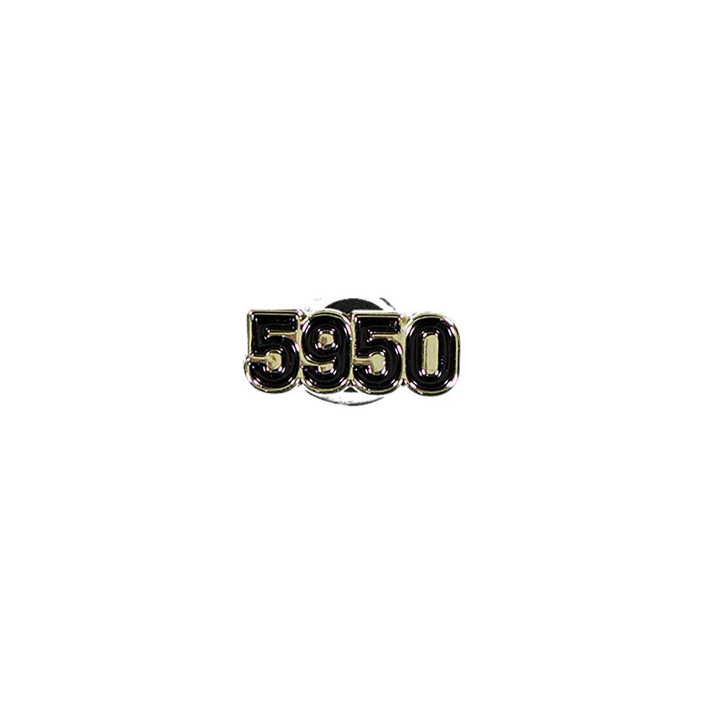 Pictured is this New Era 59FIFTY Day 5950 Pin Badge in black. 1